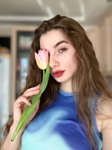 RedStrawberr Public Poză 5