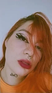 annika_taylor 💜💜 Pic 4