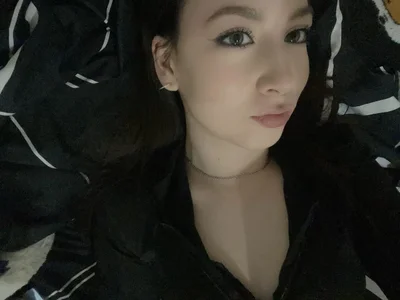 ValorieGrandos: It’s me🥰 ( 4 фото)