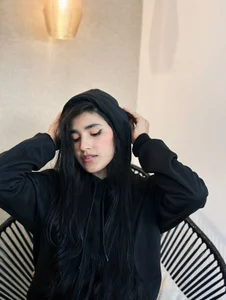 Lia_Mar_ Undress Me With Your Eyes Foto 4