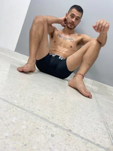 Damiam_23's MY HOT BODY Sex Photo 8