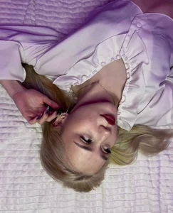 LilianBenskin hey hey sweet Pic 3