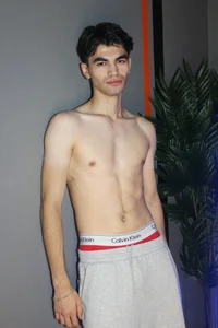 Public od JaremyHarris  6 snímek