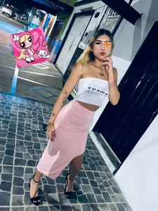 alana_x1 Public Pic 3