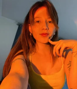 Lizzywine Public Pic 4