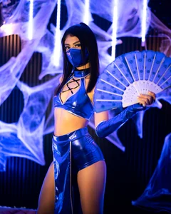 AmberMoss_ Kitana Pic