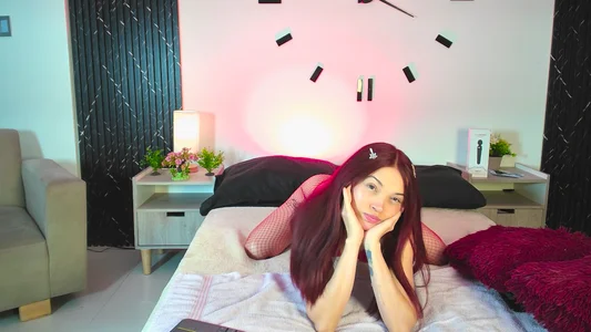 aurora_petitee RED Pic 3