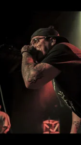 PappaPajaro Public  2টি ছবি