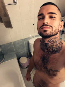 adriano_phox Public Pic 5