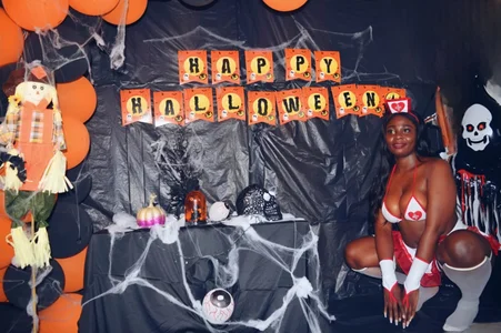 alicebennet_01 halloween Pic 4