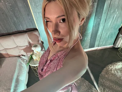 CarolReevespink blonde图片 4