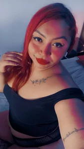 Halleyrosse 😈 Playful Wednesday – Feeling naughty tonight. 🤤🥒😈 Kuva