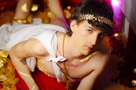 Diamond_Piarce DIAMOND EROS: GOD OF DESIRE🏛️💘 | VALENTINE'S PHOTOSHOOT 💛✨ Pic 5