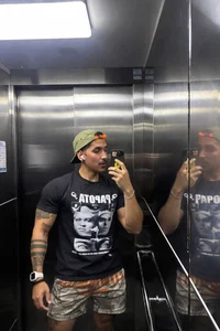 Luchonaked Public Gambar 8