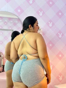 Public de MiaCurvvy  6 Imagens