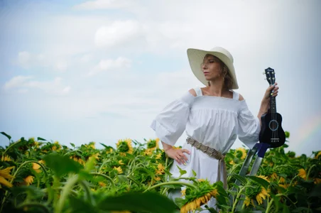 AdrianaSea My sunflower summer 2024 Pic 6