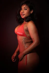 Valentina_rose_x sexy body in red Pic