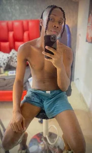 DominicSccott kullanıcısının your hot boy albümü -  2 fotoğraf