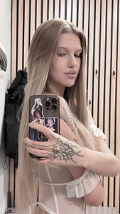 Public de DannSago  3 Imagens