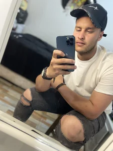 Latino_jr Public Foto 7