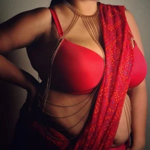 Geet-Punjaban hot picture Pic