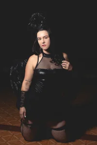 Iris_Parkerr dark angel Pic 2