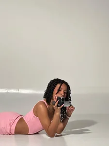 Layla_Clarke Fashion pink Pic