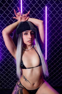 MaveParks_ Bite me, I’m sweet. 🩸 Pic 2