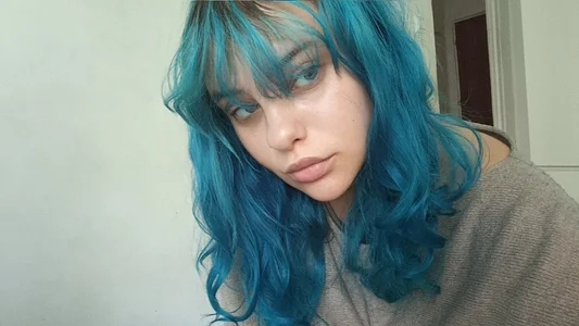 LunaWetPussyPublic图片 3