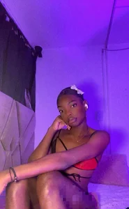 Keily_Tsx1 Public  3. fénykép