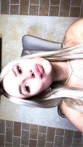 Public od amynewsy  2 snímek