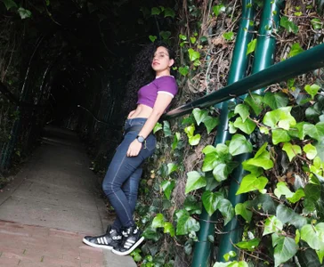 zoejoness_ me 💖🍯 Foto