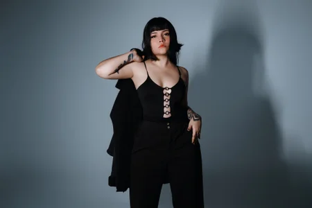 io_chie_ Black elegance Pic 3