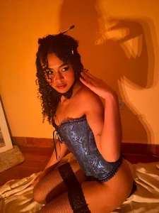 Keniia_rizzi am definitely art Bild 3