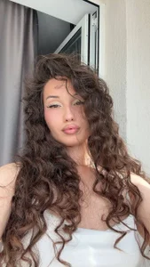 AlissMeows Look at me Pic 2