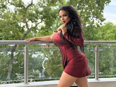 Too hot to ignore 🔥 od VenusWild_  2 snímek