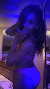 Zdjęcia icanbeyourplaytoy Public:  6