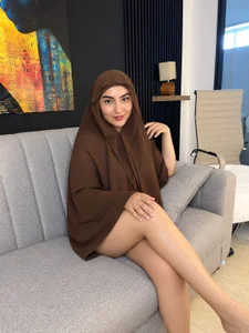 Malika_Noor I love being that sweet and tender girl who steals your smiles without even trying. Foto 3