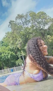 charlotteone My body in the pool 🥵🥵🥵🦋 사진 9
