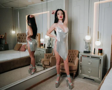 GrayLunna Public รูป  5