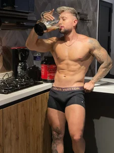 OwenMaximus814 I want to drink all of you Foto