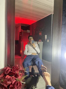 tom_HowardのSexyの 4枚の写真