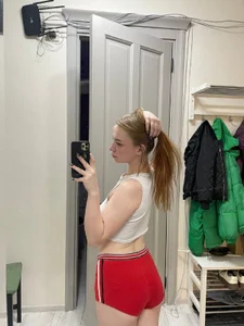 KarenaTalman Cute redhead tease Immagine 