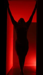 April_bowieIf red is a sin... today I want to sin.图片 5