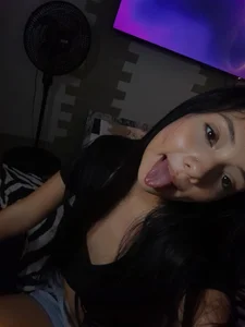 Camila_Hotss Public Pic 2
