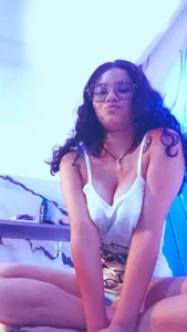 lynn_morgan kullanıcısının Pijamada 🥵 albümü -  3 fotoğraf