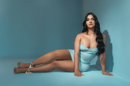 NatyFerrer_ blue of the sky Pic 3