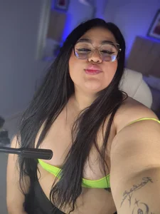 _michel_bbw 💚😈 Foto