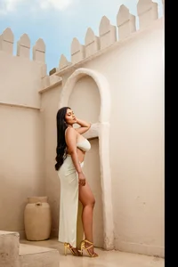 Kendall-Moll𝐆𝐎𝐃𝐃𝐄𝐒𝐒 𝐎𝐍 𝐄𝐀𝐑𝐓𝐇👑图片 2