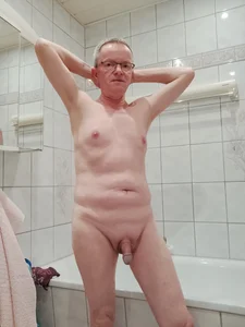 Manfred-Bi Mein Body صورة واحدة|Manfred-Bi Mein Body صورتان|Manfred-Bi Mein Body  9 صور|Manfred-Bi Mein Body  9 صورة